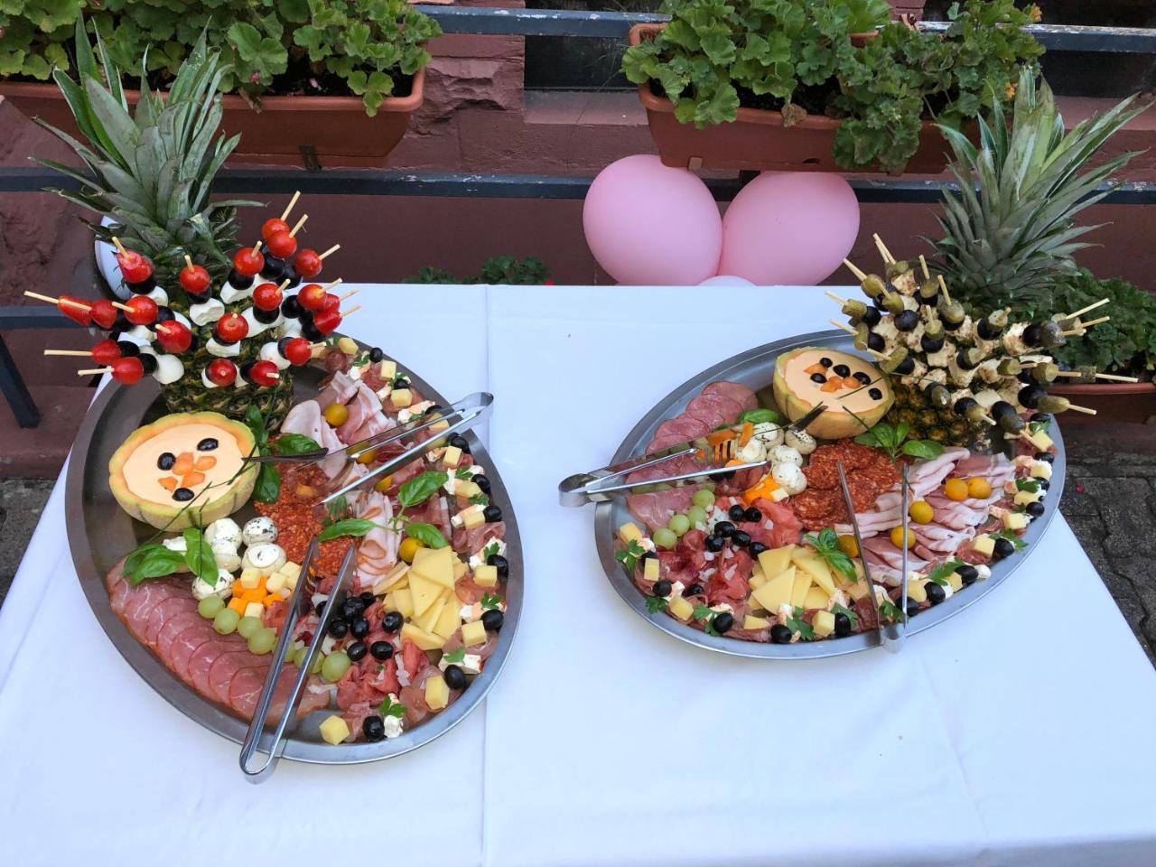 Hotel Restaurant Balkan Trier Exterior photo
